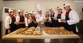 http://m.dedgn.cn/school-4732/document-id-20474.html